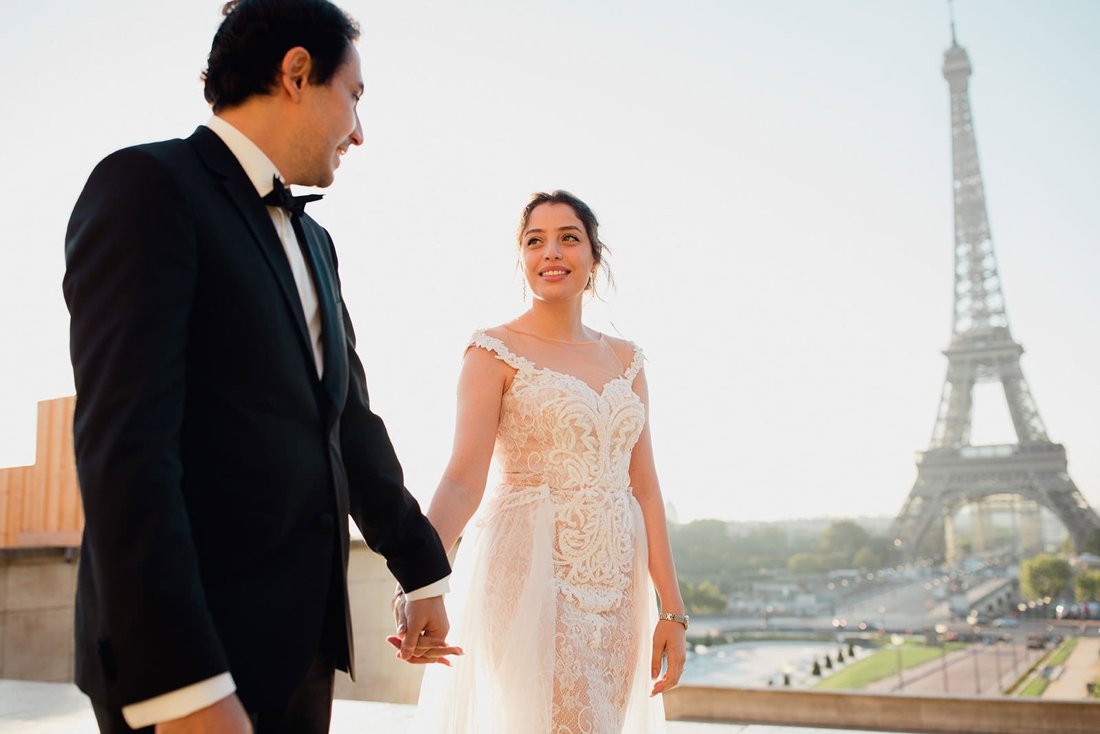 mariés au Trocadéro mariés au Trocadéro