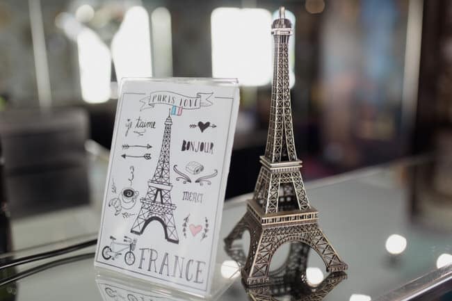 Une tour eiffel miniature