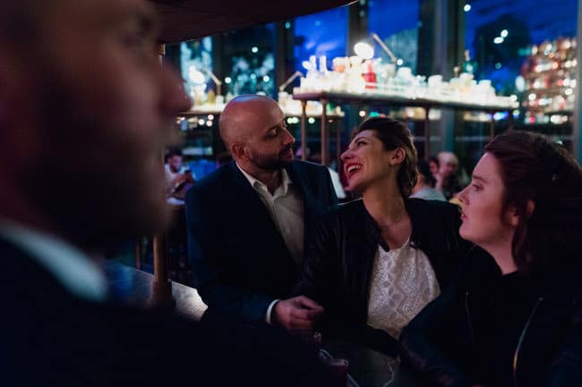 Une soirée entre amis pour les mariés