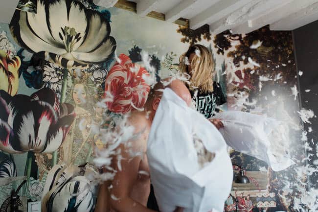 les oreillers laissent voler des plumes