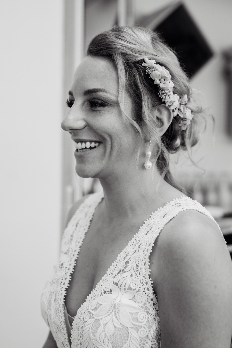 Portrait de la mariée en noir et blanc