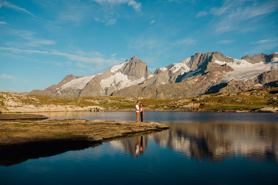 Séance couple devant la meije