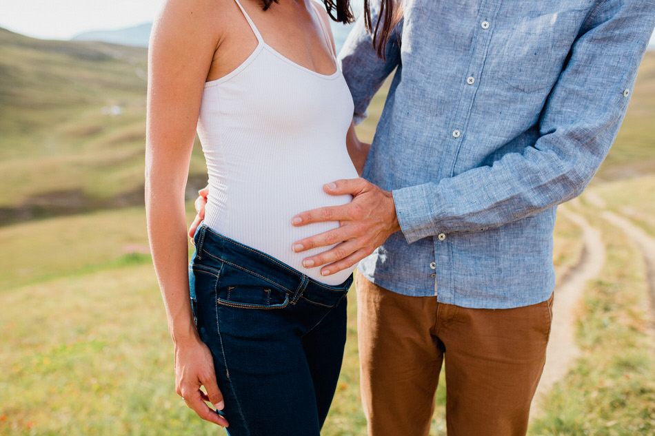 photo de grossesse dans la nature