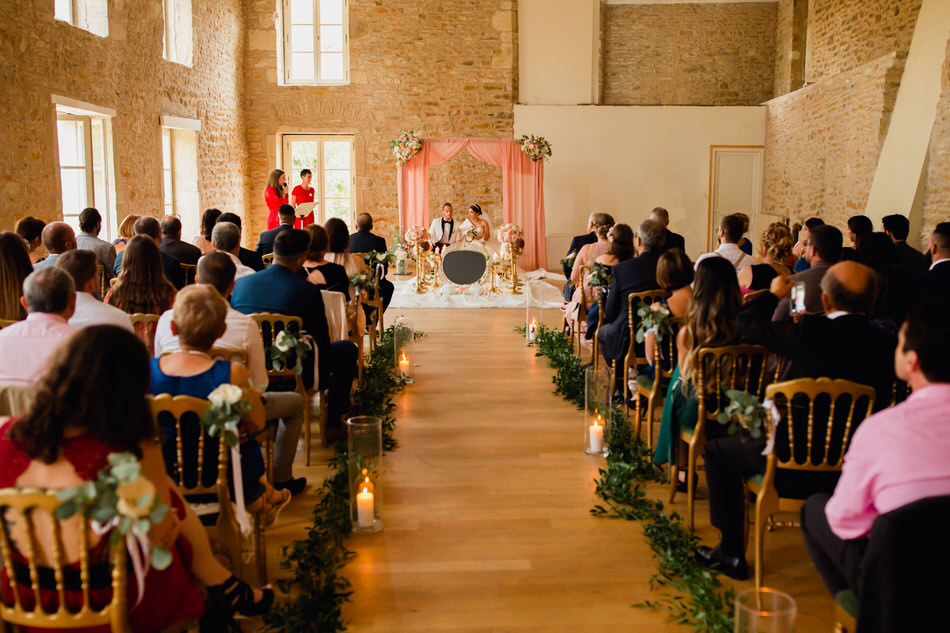 cérémonie laïque au château Pierreclos