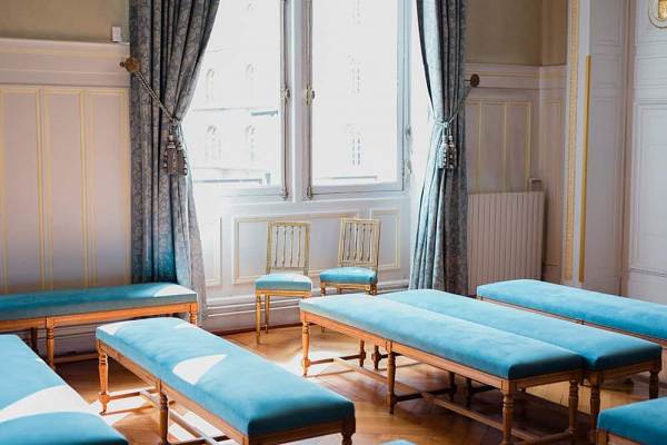 Tout est prêt à la Mairie du 6e pour accueillir le mariage mairie-paris-6-mariage