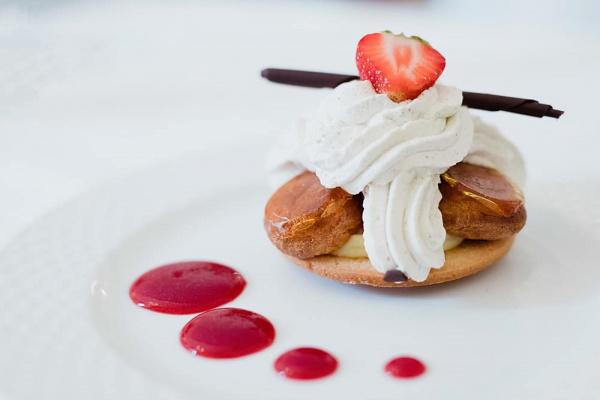 Le dessert du mariage, toute en légèreté dessert table des mariés