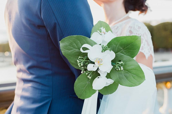 Gros plan sur le bouquet de fleurs de la mariée Bouquet de fleurs mariée