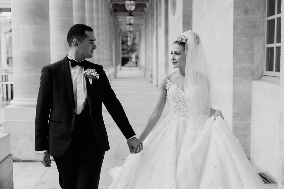 Les mariés s'observent