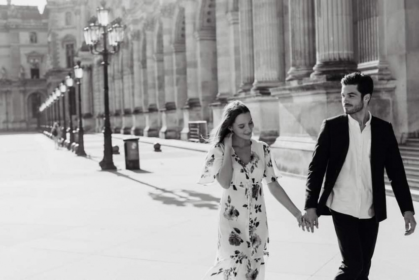 Couple photo paris en noir et blanc