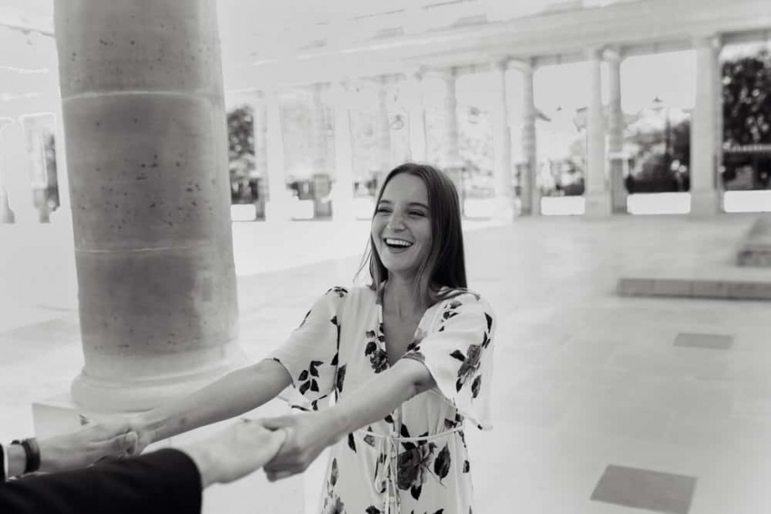 Séance couple paris au jardin du Pavillon Royal